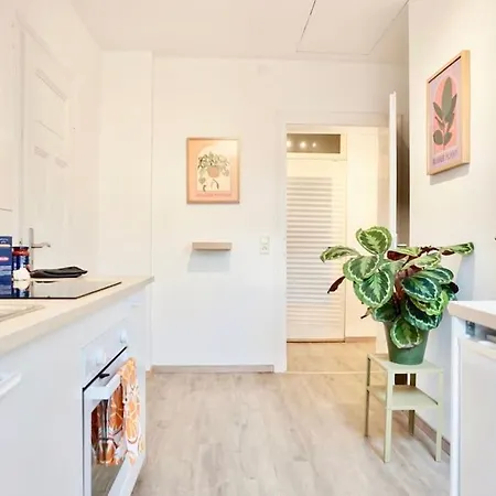 Neu I Moderne Zentrale Wohnung I Netflix I 4 Gaeste Andernach Exterior photo