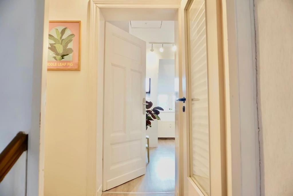 Neu I Moderne Zentrale I Netflix I 4 Gaeste Apartment